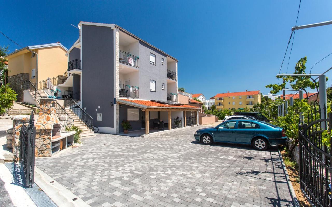 Apartments With A Parking Space Baska, Krk - 18808 المظهر الخارجي الصورة