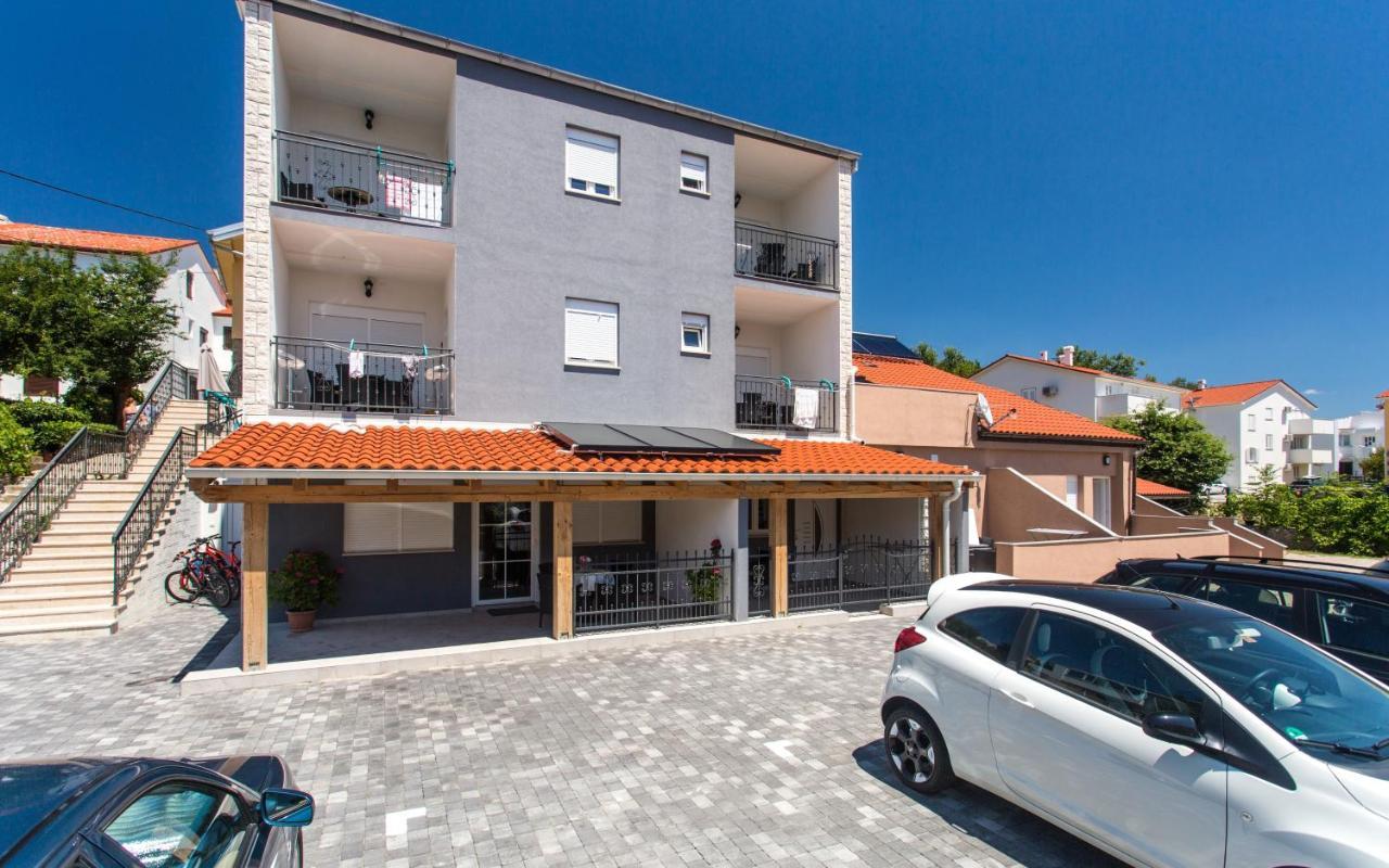 Apartments With A Parking Space Baska, Krk - 18808 المظهر الخارجي الصورة