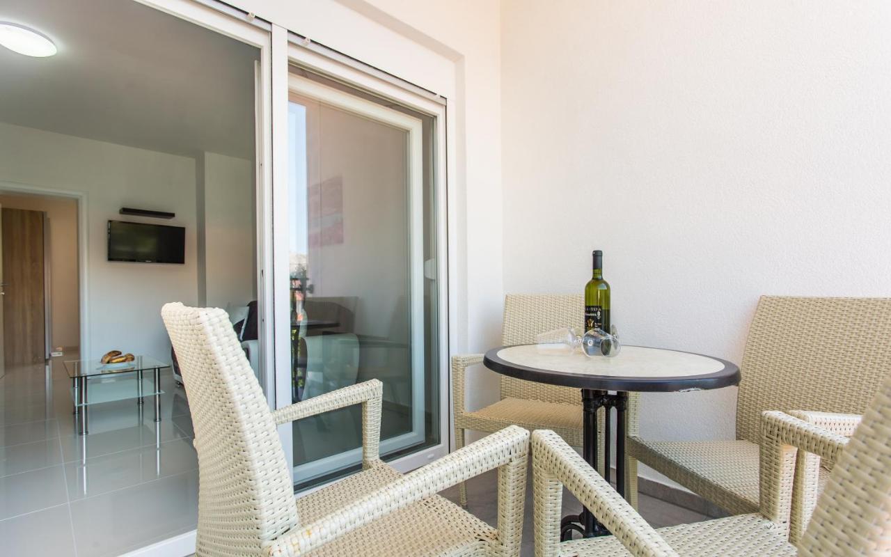 Apartments With A Parking Space Baska, Krk - 18808 المظهر الخارجي الصورة