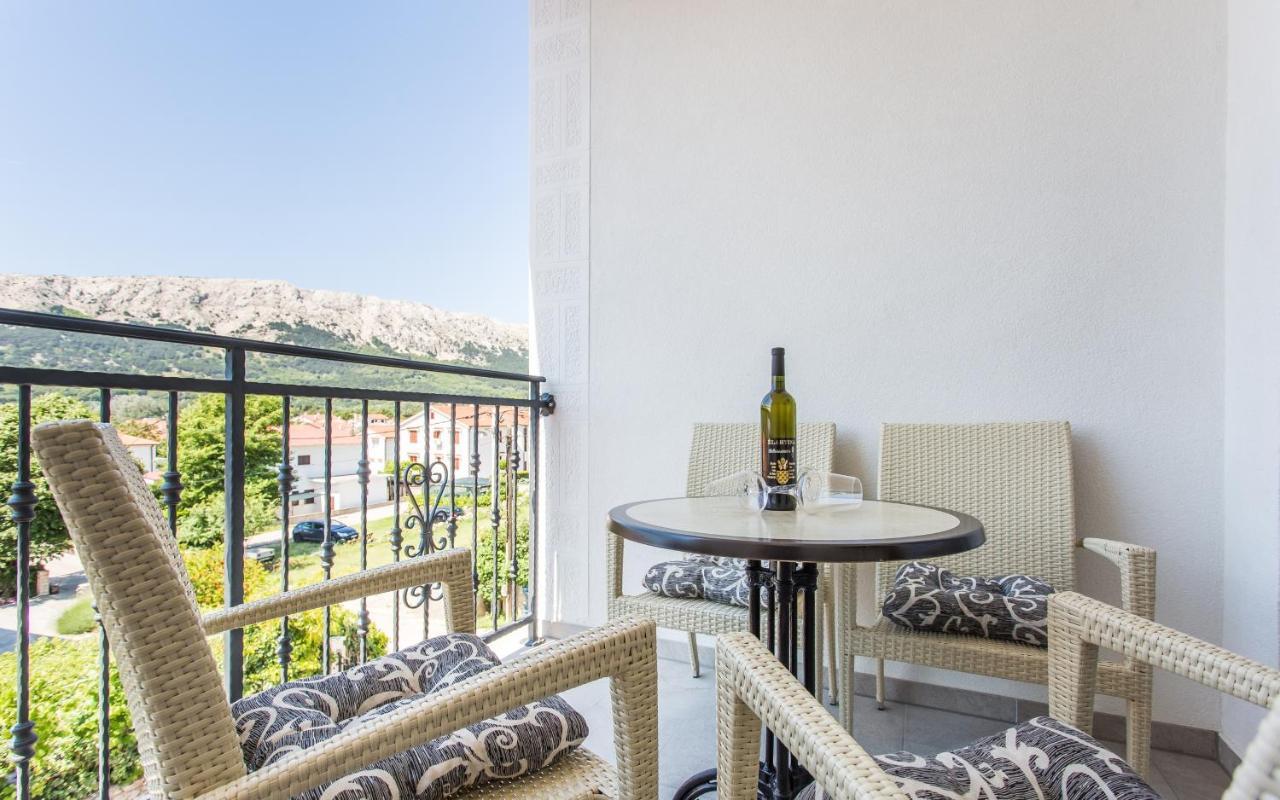 Apartments With A Parking Space Baska, Krk - 18808 المظهر الخارجي الصورة