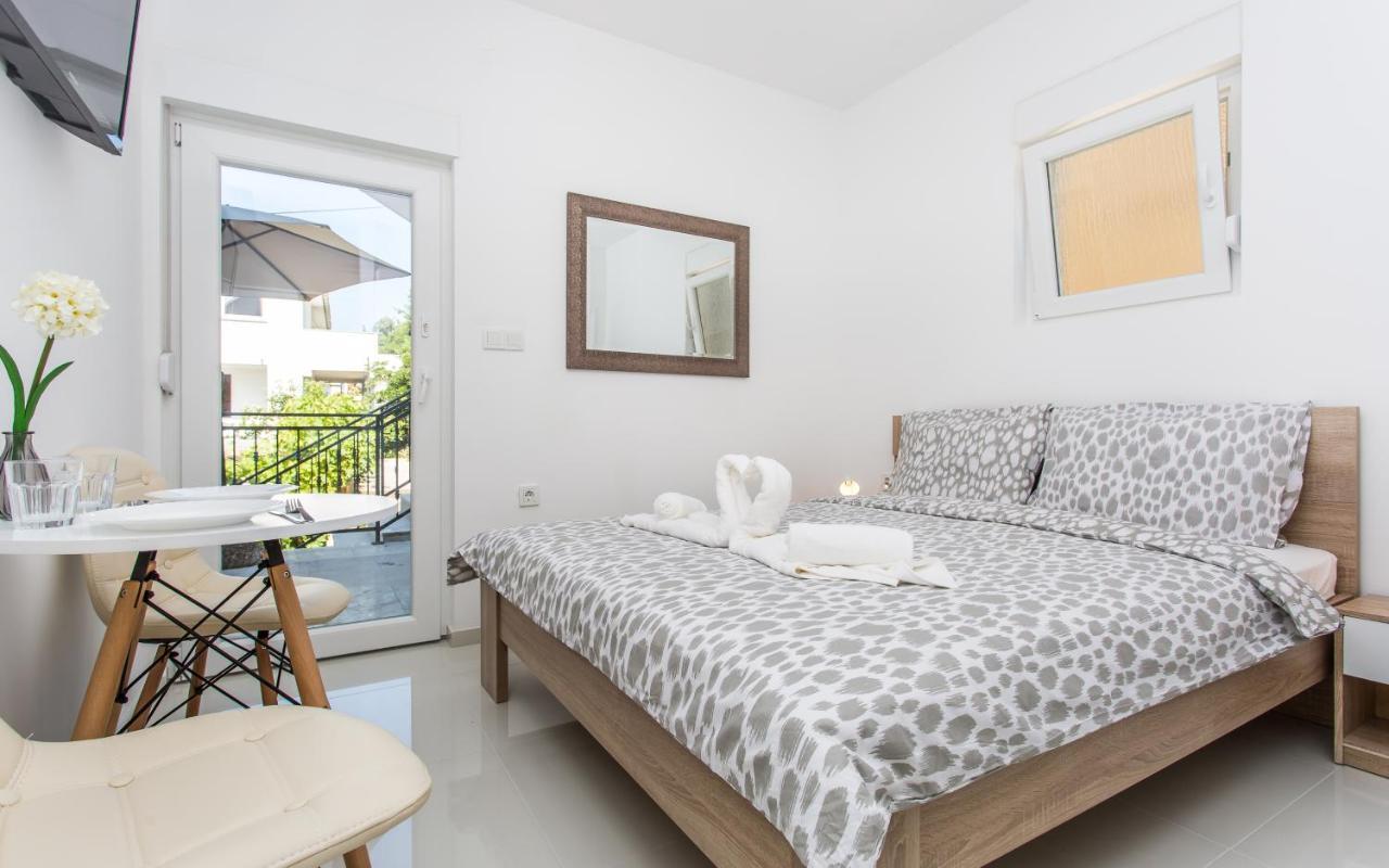 Apartments With A Parking Space Baska, Krk - 18808 المظهر الخارجي الصورة