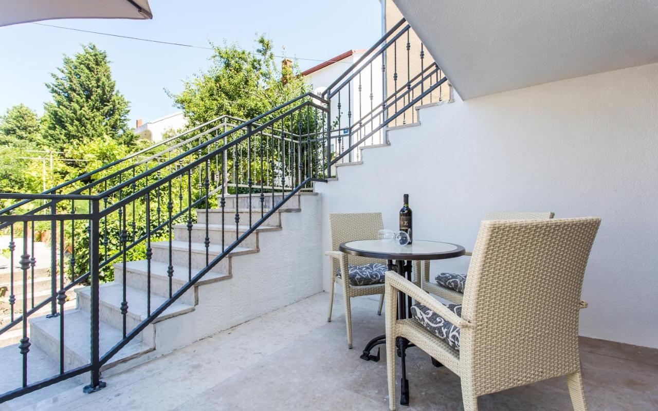 Apartments With A Parking Space Baska, Krk - 18808 المظهر الخارجي الصورة