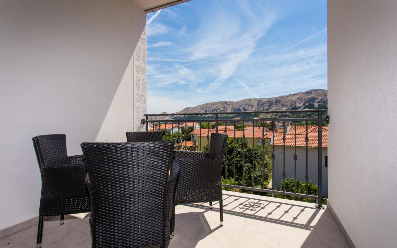 Apartments With A Parking Space Baska, Krk - 18808 المظهر الخارجي الصورة
