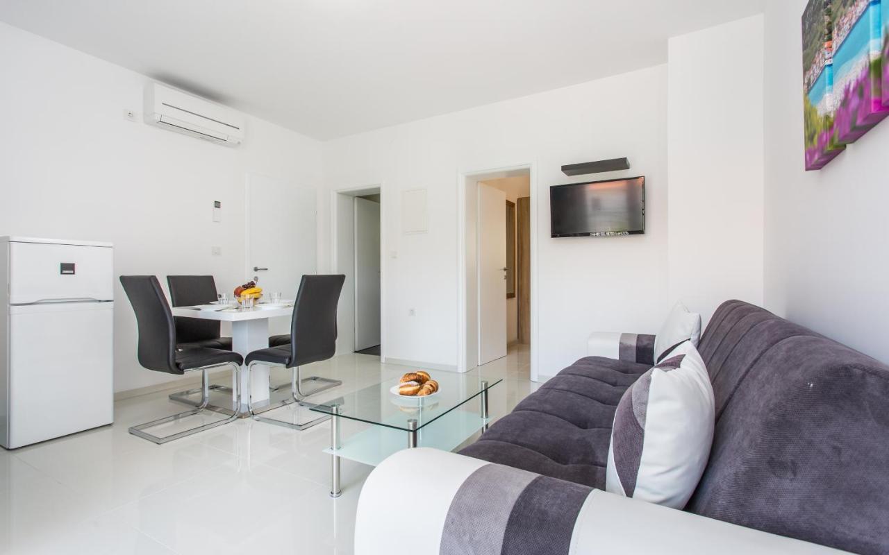 Apartments With A Parking Space Baska, Krk - 18808 المظهر الخارجي الصورة