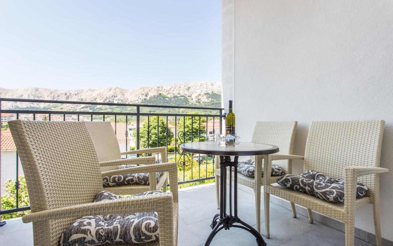 Apartments With A Parking Space Baska, Krk - 18808 المظهر الخارجي الصورة